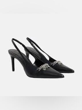 New! DKNY Slingback Pumps Black Heels Chain & Charms Detail Size 8.5